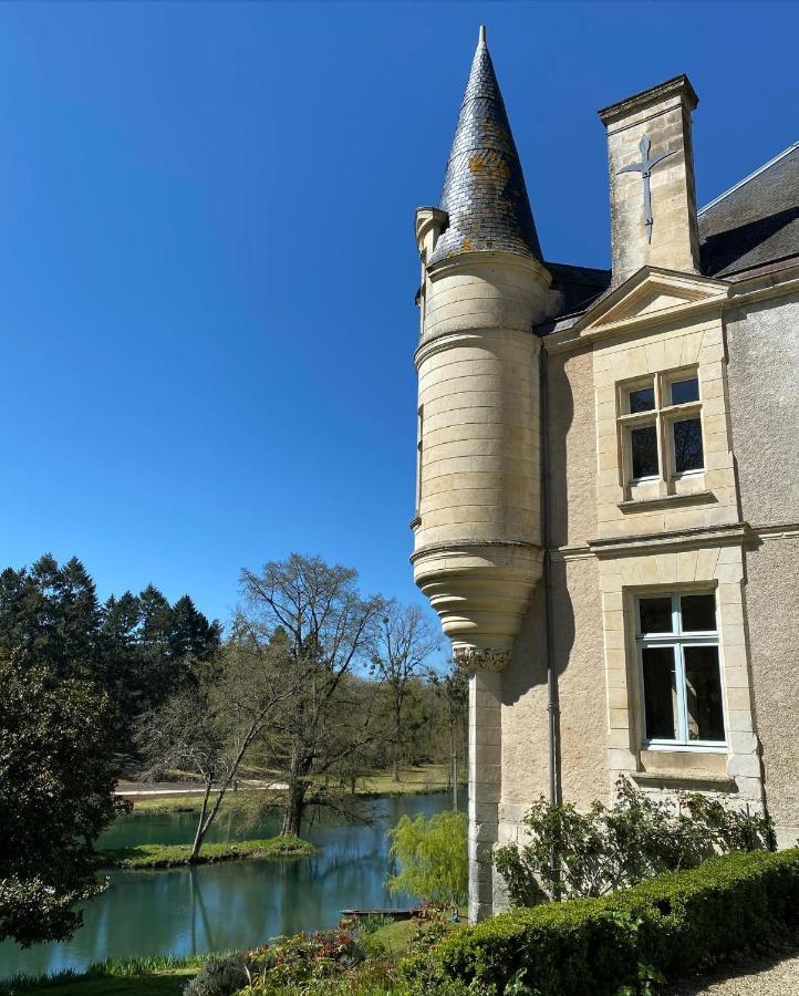 Chateau Des Loups - Les Cedres Bleus Echire Dış mekan fotoğraf